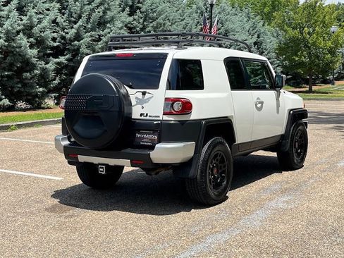 Used 2014 Toyota FJ Cruiser 4WD w/ Convenience Package image 22