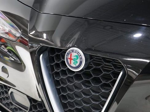 Used 2020 Alfa Romeo Giulia AWD w/ Cold Weather Package image 10