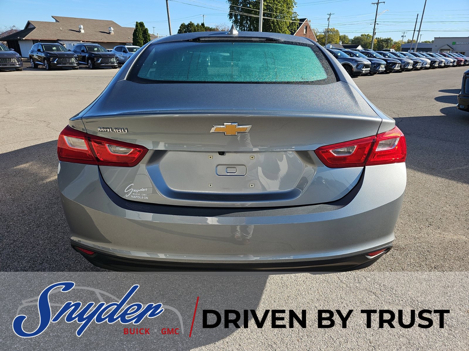 Used 2023 Chevrolet Malibu LT FWD image 9