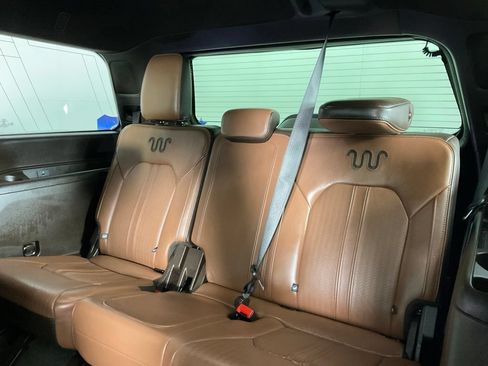 Used 2023 Ford Expedition King Ranch RWD image 16