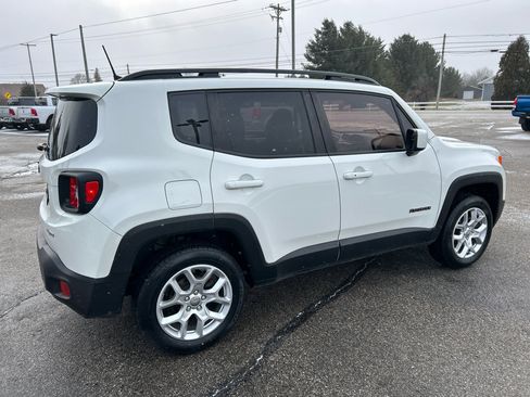 Used 2018 Jeep Renegade Latitude image 4