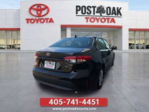 Used 2025 Toyota Corolla LE FWD image 6