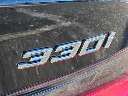 Certified 2025 BMW 330i xDrive Sedan w/ Convenience Package image 30