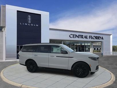 New 2025 Lincoln Navigator Reserve w/ Jet Appearance Package