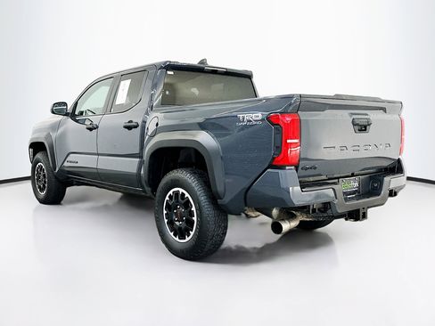 Used 2025 Toyota Tacoma TRD Off-Road image 5
