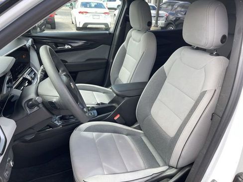 Used 2025 Chevrolet TrailBlazer LT image 11
