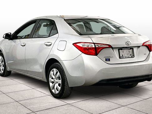 Used 2015 Toyota Corolla LE image 10