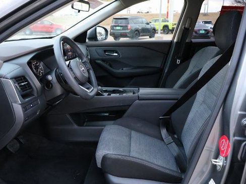 Certified 2023 Nissan Rogue SV image 18