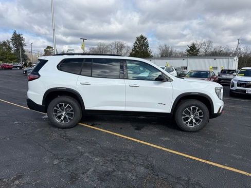 New 2026 GMC Acadia AT4 w/ Luxury Package AWD/4WD image 2