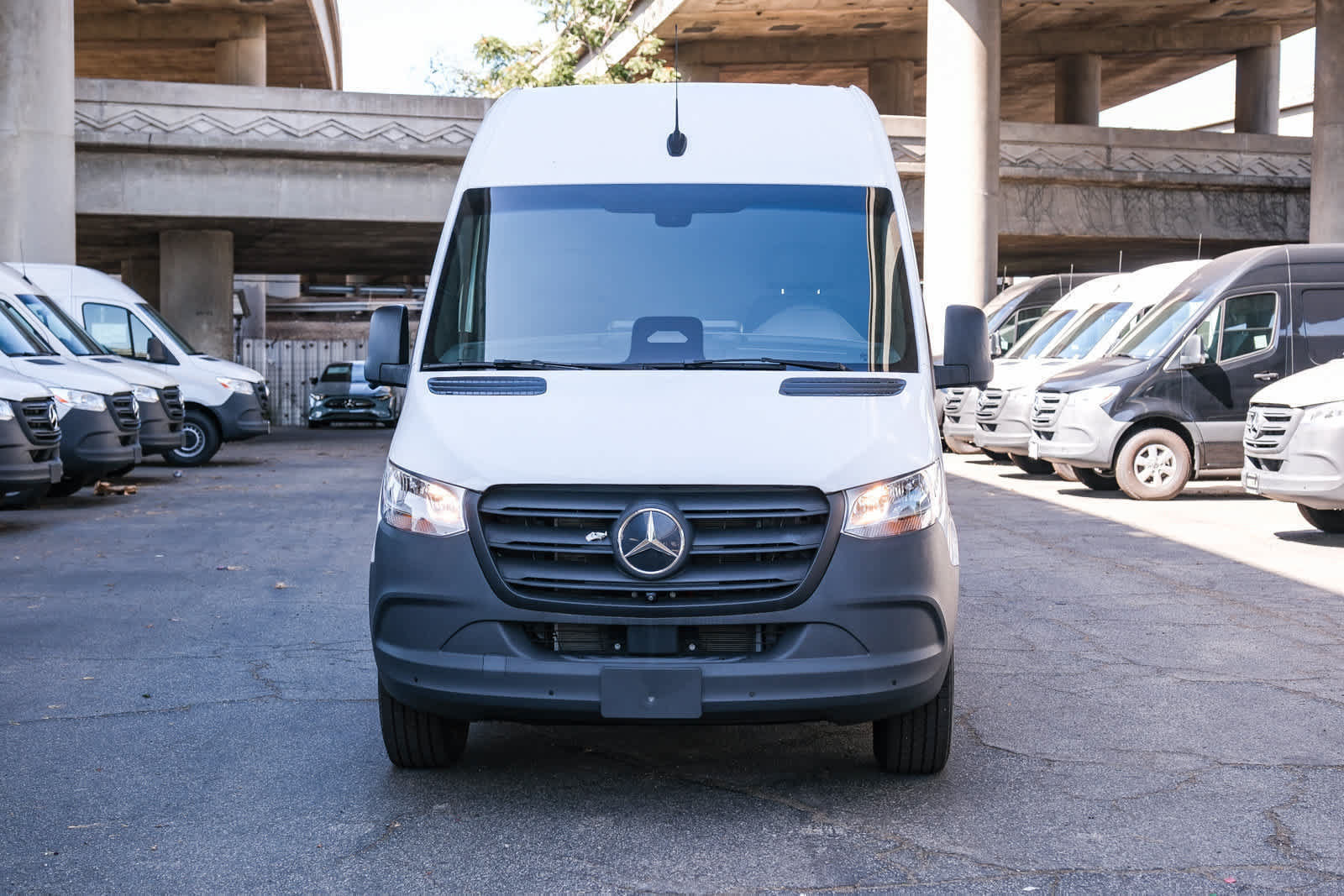 New 2025 Mercedes-Benz eSprinter 170 Cargo image 2