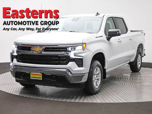Used 2025 Chevrolet Silverado 1500 LT AWD/4WD image 1