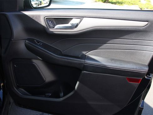 Used 2022 Ford Escape SEL w/ Technology Package image 27