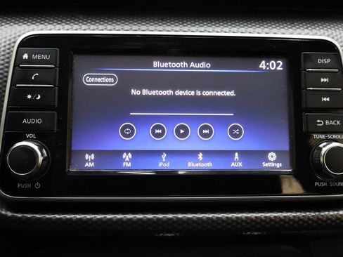 Used 2019 Nissan Kicks S image 22