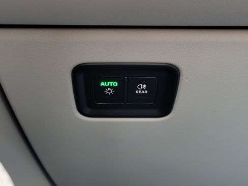 New 2026 Porsche Macan Electric image 30