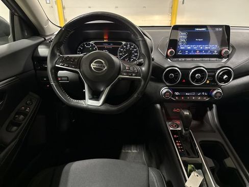 Used 2021 Nissan Sentra SV FWD image 11