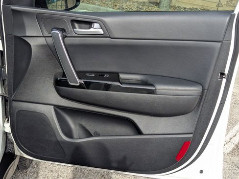 Used 2020 Kia Sportage EX FWD image 29
