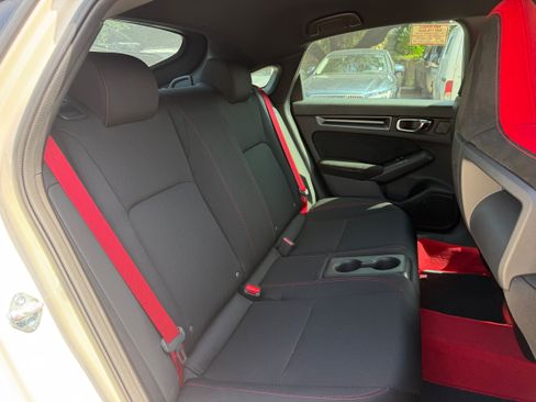 Used 2025 Honda Civic Type R image 13