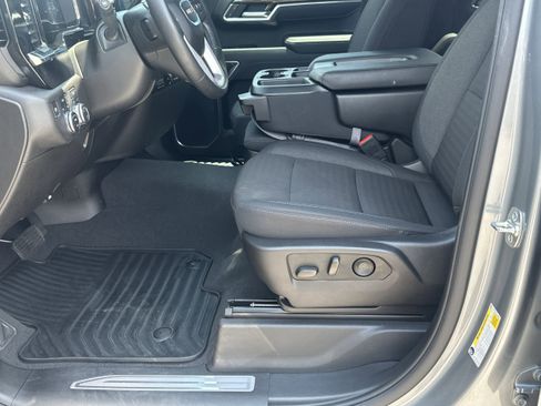 Used 2025 GMC Sierra 1500 SLE AWD/4WD image 9