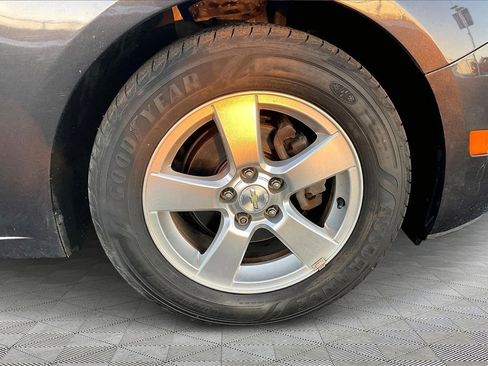 Used 2015 Chevrolet Cruze LT image 31