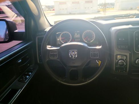 Used 2014 RAM 1500 Express image 10