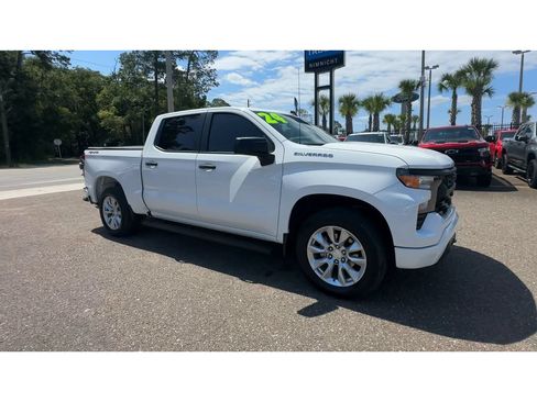 Used 2024 Chevrolet Silverado 1500 Custom AWD/4WD image 2
