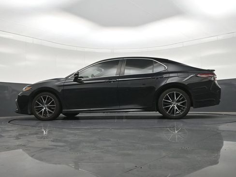 Used 2022 Toyota Camry SE w/ Audio Upgrade Package FWD image 24