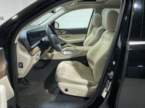 Used 2020 Mercedes-Benz GLE 350 4MATIC image 2