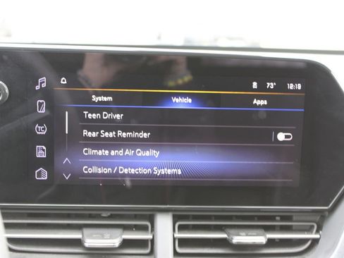 Used 2025 Chevrolet Trax LT image 42