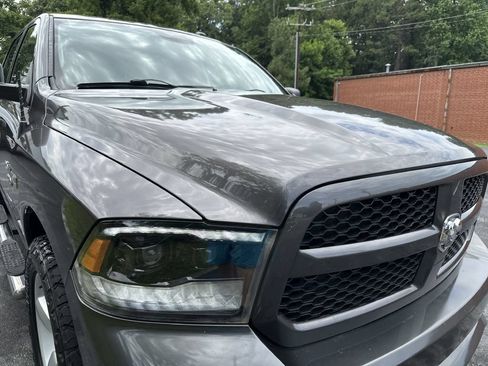 Used 2015 RAM 1500 Express RWD image 15