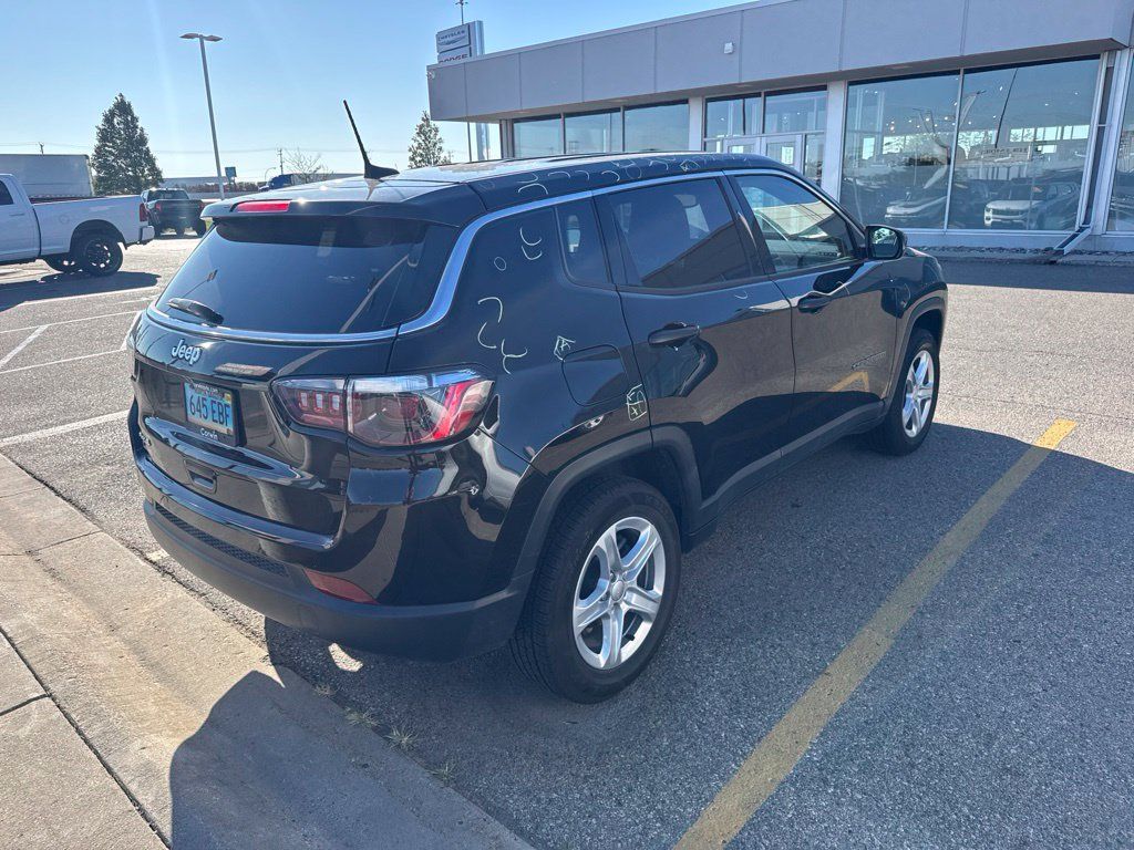 Used 2023 Jeep Compass Sport AWD/4WD image 6