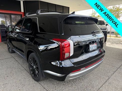 Used 2023 Hyundai Palisade Calligraphy image 4