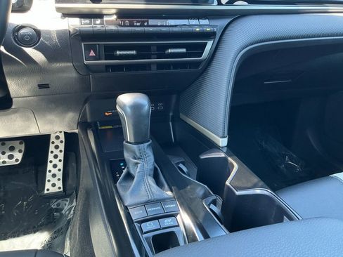 Used 2025 Toyota Camry SE w/ Convenience Package AWD/4WD image 12