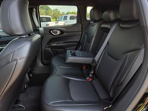 New 2026 Jeep Compass Latitude AWD/4WD image 16