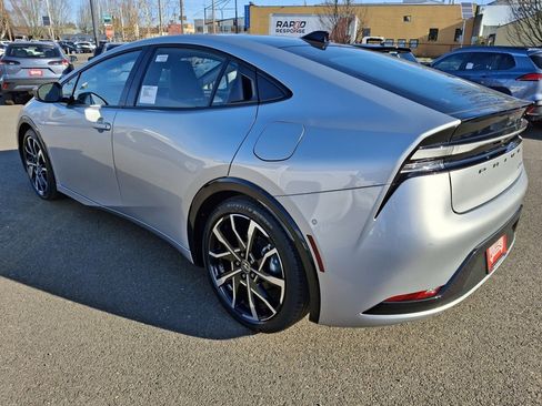 New 2026 Toyota Prius Plug-In Hybrid image 4
