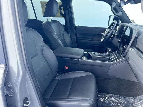 Used 2024 Lexus GX 550 w/ Accessory Package (Z1) AWD/4WD image 29