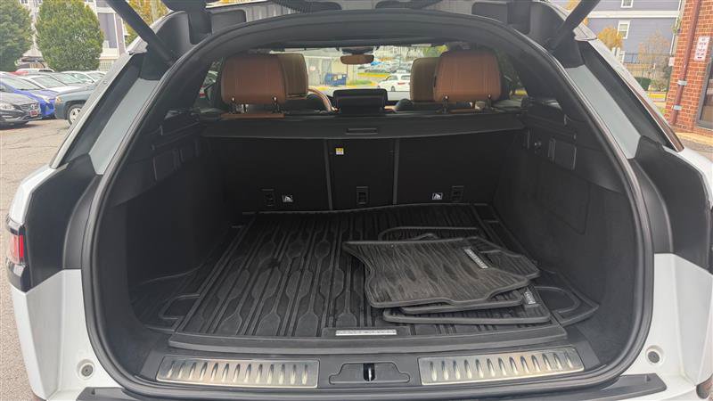 Used 2019 Land Rover Range Rover Velar R-Dynamic HSE AWD/4WD image 16