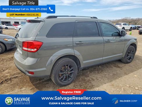 Used 2019 Dodge Journey SE FWD image 4
