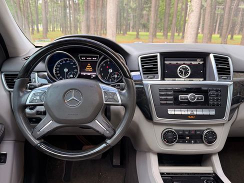 Used 2013 Mercedes-Benz ML 350 2WD image 3