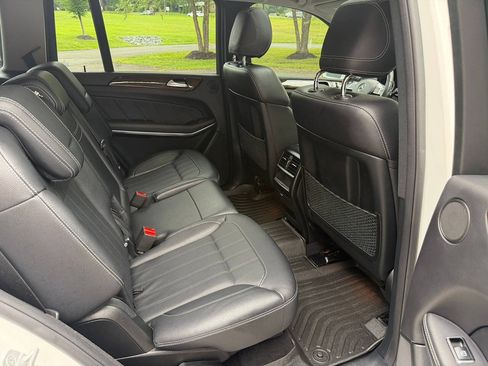 Used 2014 Mercedes-Benz GL 450 4MATIC image 29