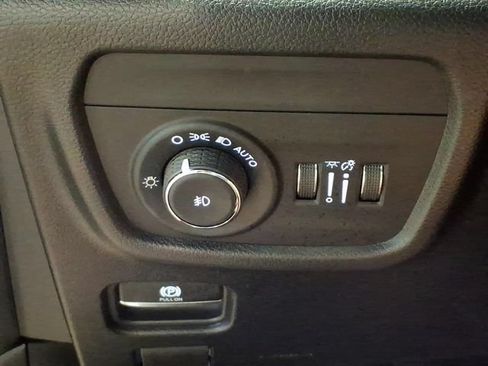 Used 2025 Jeep Grand Cherokee Overland w/ Adv Protech Group III AWD/4WD image 13