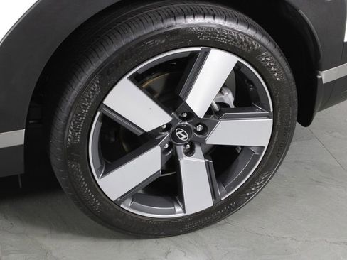 Used 2024 Hyundai Santa Fe Limited FWD image 13