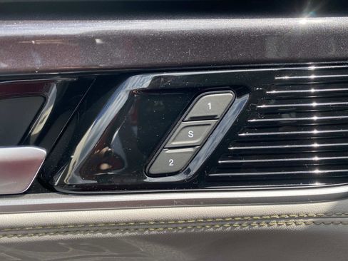 Certified 2024 Jeep Wagoneer L 2WD image 22