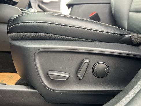 Used 2025 Ford Escape Platinum image 16