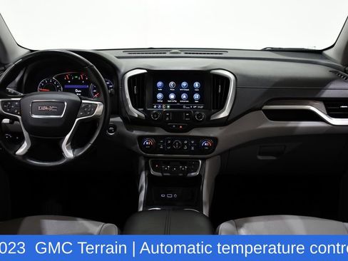 Used 2023 GMC Terrain SLT image 8