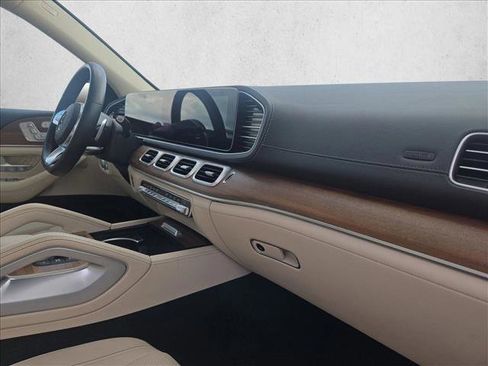 Used 2023 Mercedes-Benz GLS 450 4MATIC image 22