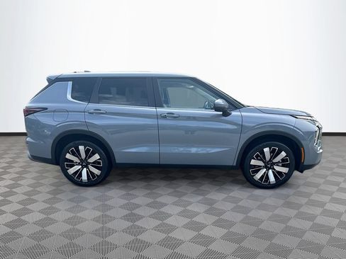 New 2026 Mitsubishi Outlander SE FWD image 4