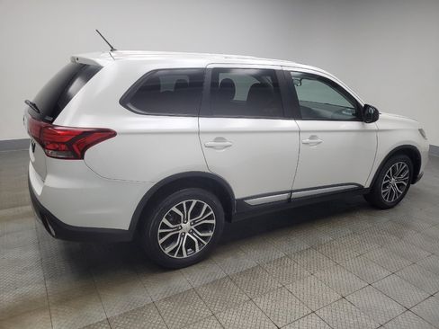 Used 2016 Mitsubishi Outlander SE AWD/4WD image 10