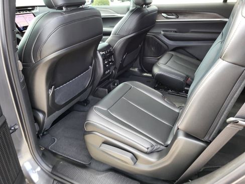 New 2025 Jeep Grand Cherokee L Limited image 13