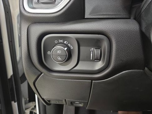 Used 2021 RAM 2500 Big Horn w/ Level 2 Equipment Group AWD/4WD image 24