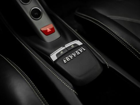 Used 2018 Ferrari 488 GTB RWD image 46